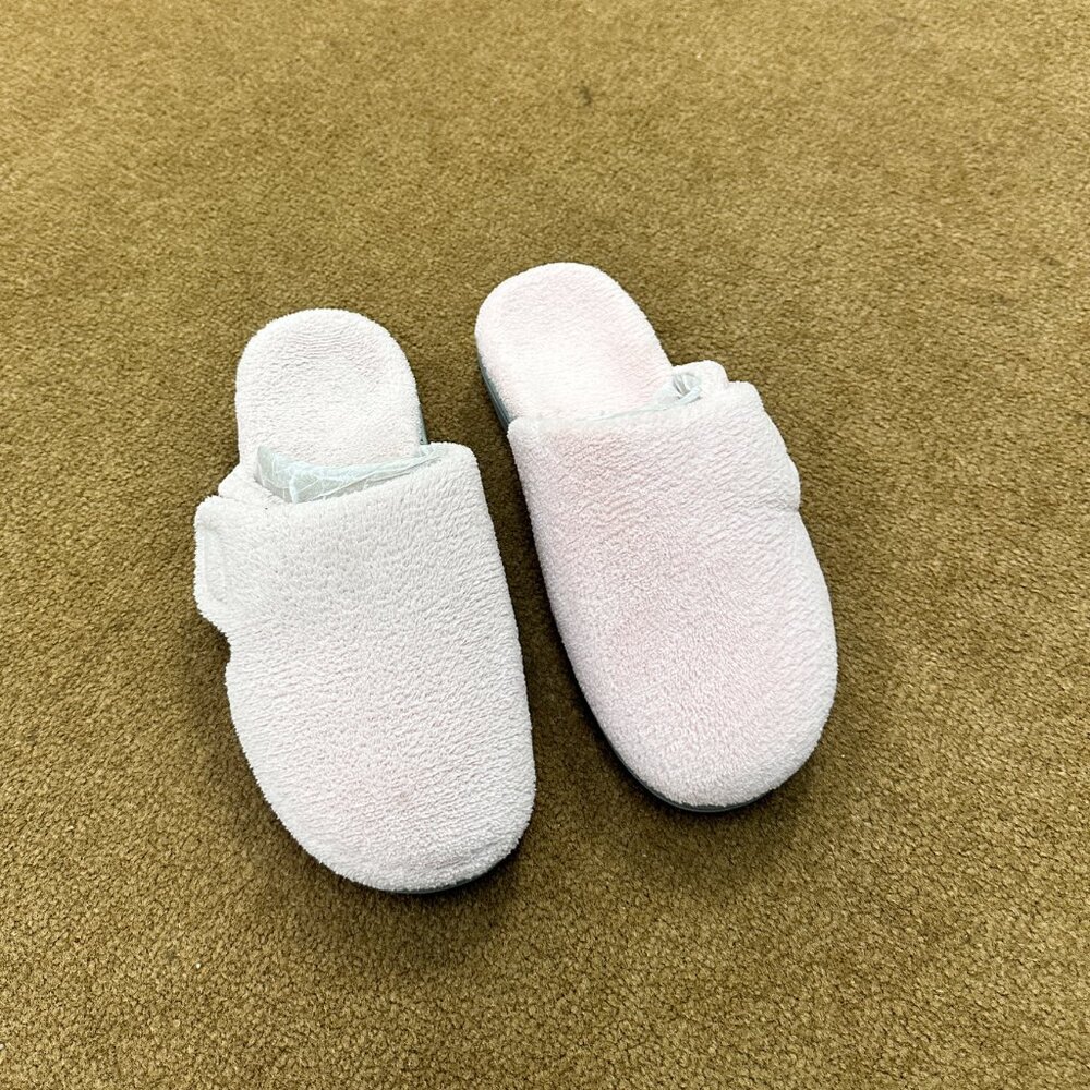 Gemma - Picture 2 of 4